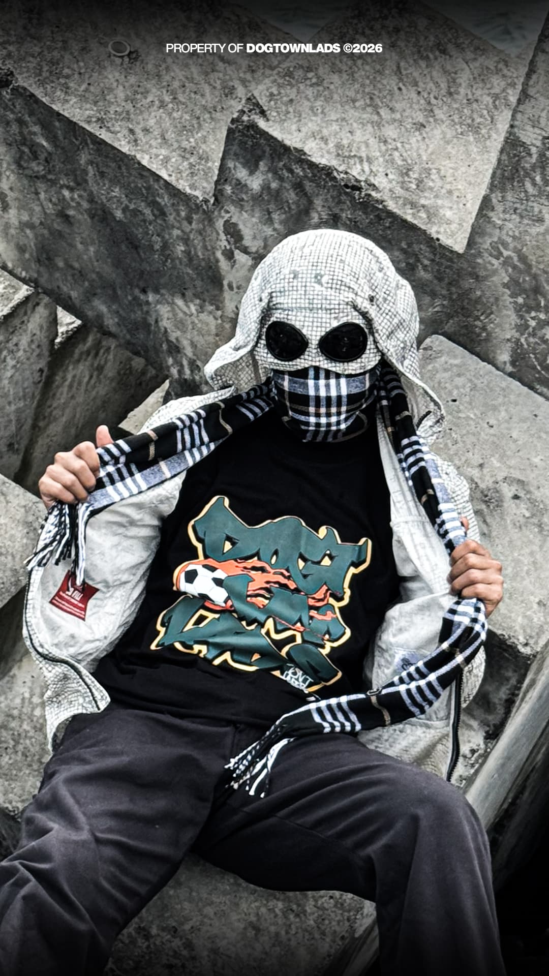 T-SHIRT